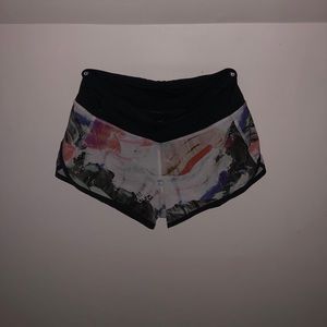 super cute lulu running shorts!